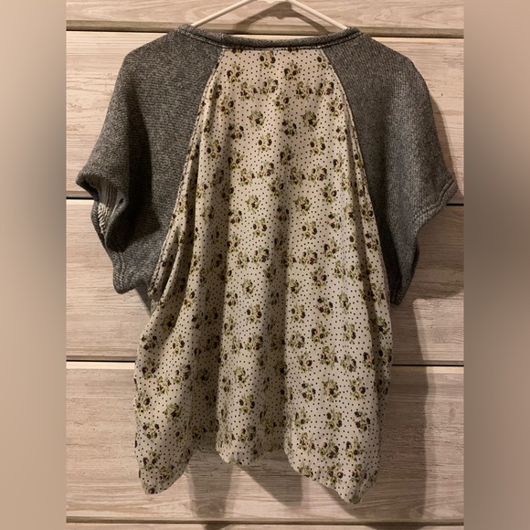 Cute top with sweatshirt material - Picture 2 of 3